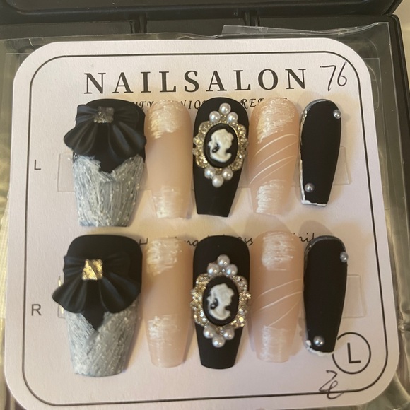 Handmade Acrylic Press On Nails - Picture 1 of 1
